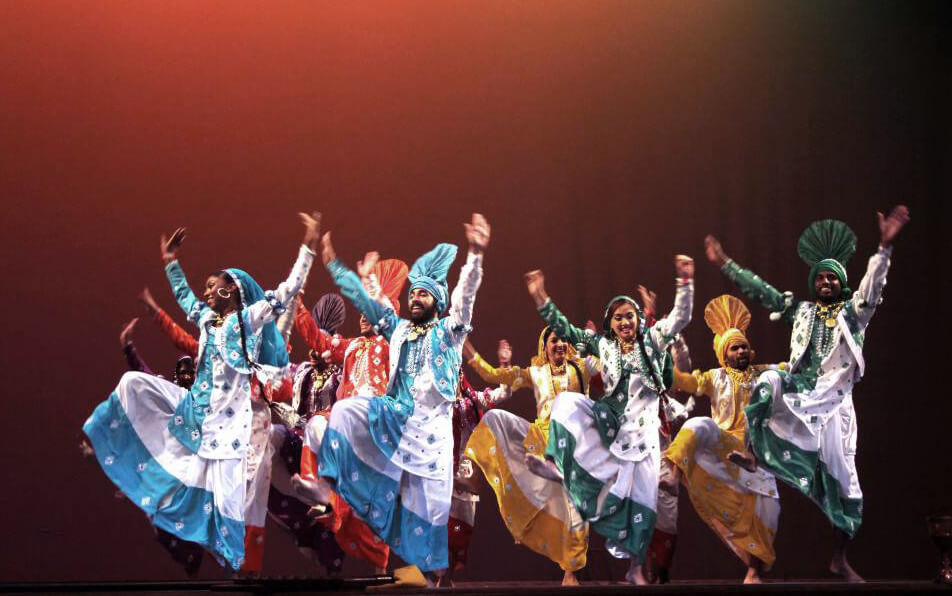 Ravidassia community Punjabi dancers